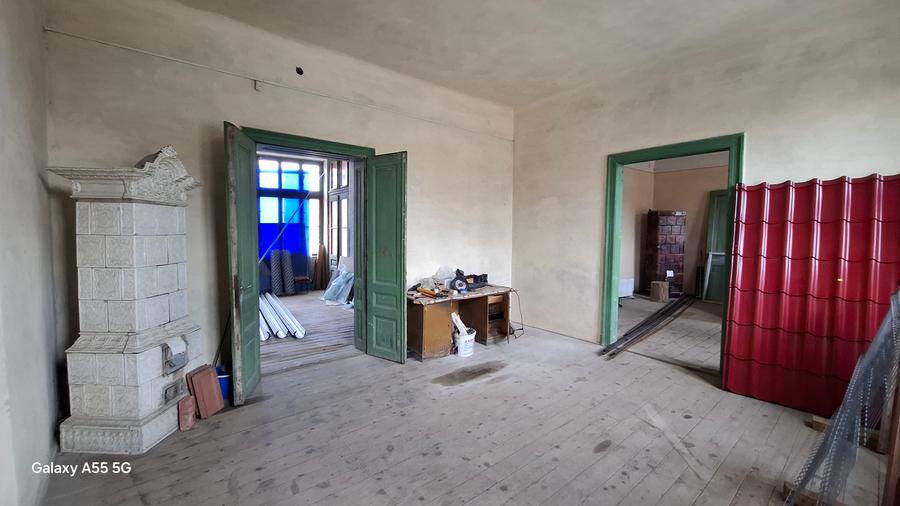Casa de vanzare  - Ilia, str. Traian , nr. 2