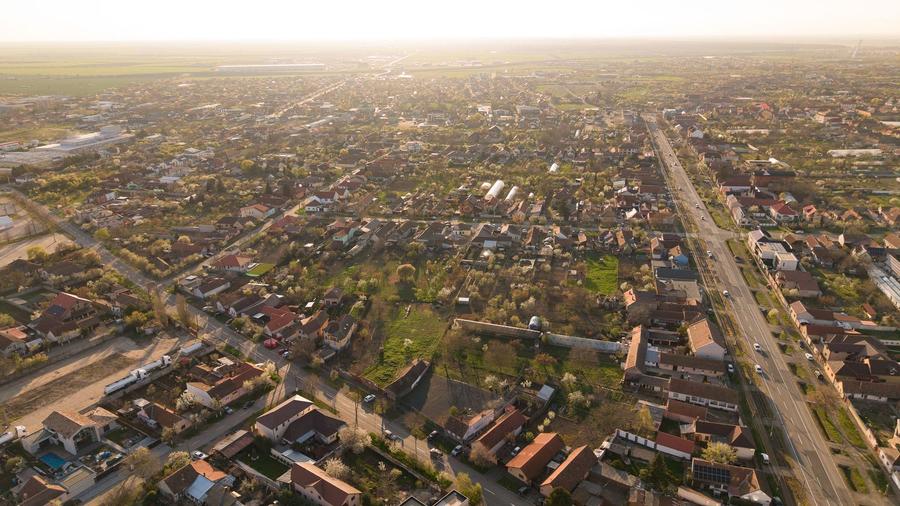 Teren intravilan 1811 mp in Aradul nou