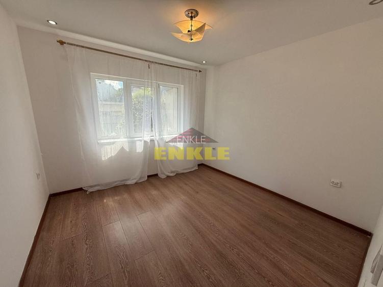 De vânzare apartament 2 camere decomandat – zona Liceului Sportiv - 2