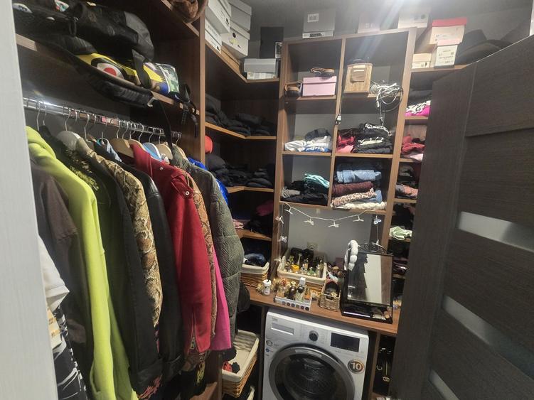 Apartament 2 camere, 60 mp, 2 balcoane, 1 parcare privată