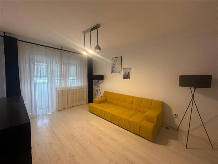 Apartament 4 camere de vanzare, Copou