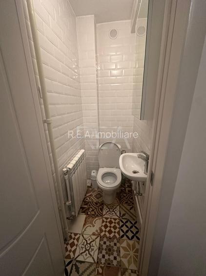 Apartament 3 camere Sala Palatului +pod , aporape de metrou - 10
