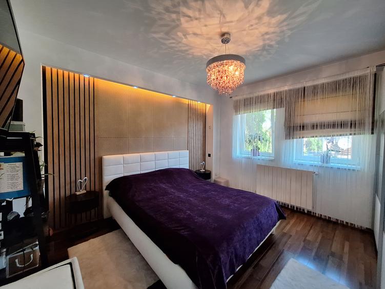 Apartament cu 3 camere, 77 mp, 2 bai, parcare, zona Sub Cetate