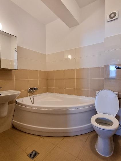 Apartament 2 camere Drumul Fermei cu loc de parcare inclus