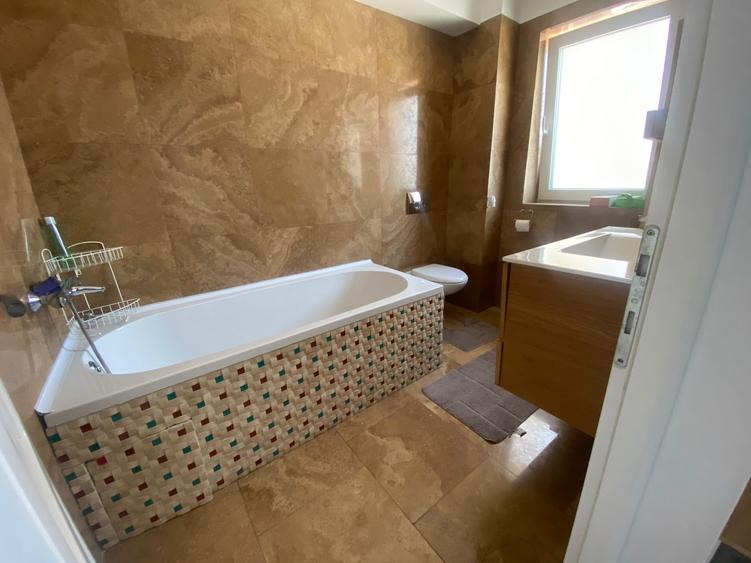 Apartament premium cu 4 camere, zona Borhanci, 125 mp, 3 parcări incluse