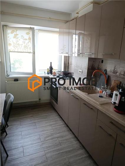 Apartament 2 camere cf 2 semidecomandat zona Obor
