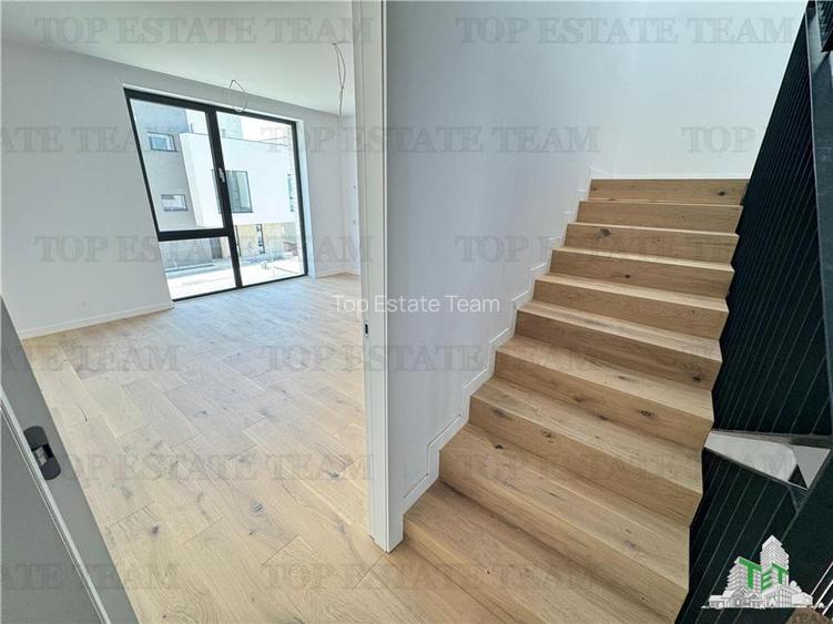 Vila de vanzare in Pipera, Nordul Bucurestiului | Curte privata, terasa panorami - 12