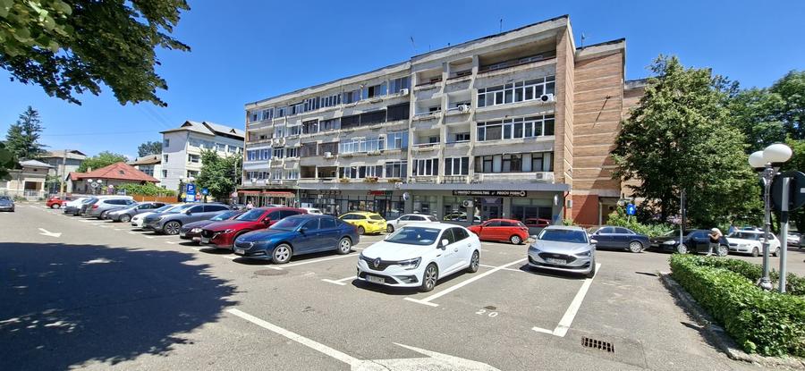Ocazie - Centru (V.Alecsandri) - 3 camere / 2 bai / 2 balcoane - 82 mp - etaj 3
