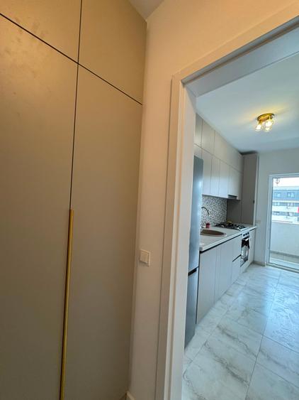 VANZARE GARSONIERA DECOMANDATA CU BALCON IN CARTIER MILITARI COMISION 0%