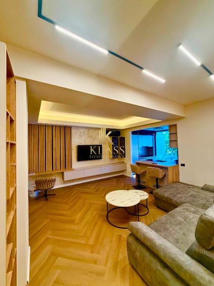 Studio modern, Herăstrău