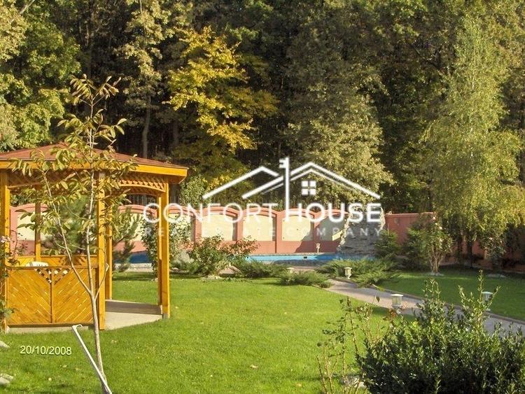 VILA D+P+E+M, 12 camere, piscina , padure, IANCU NICOLAE