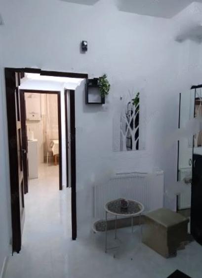 Apartament 2 Camere,Piata Romana,parter/8,DECOMANDAT,Amenajat,centrala,mobilat,