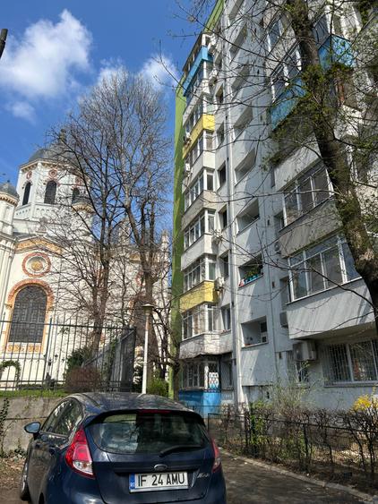 Apartament cu două balcoane