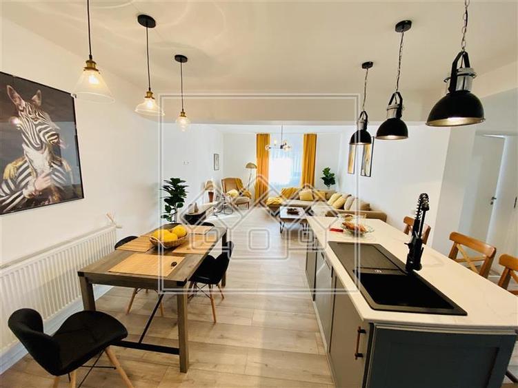 Casa individuala, la cheie, panouri solare, mobilata, utilata