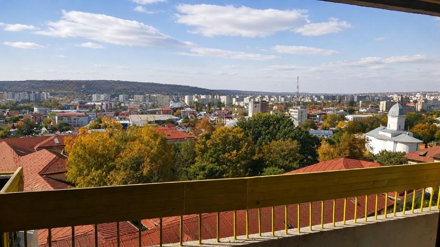 3 camere ultracentral Iași, decomandat, mobilat, 2 băi, 2 balcoane, priveliste - 3
