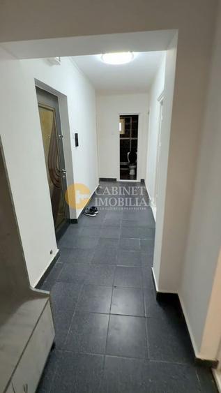 Nicolina 1 - 3 camere decomandat - 2 bai - etaj 3/8 - boxa