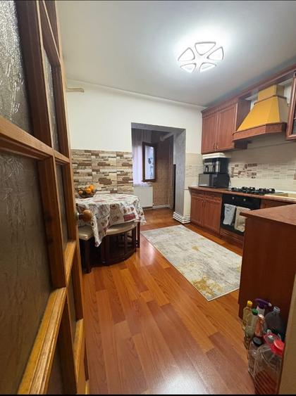 Apartament 3 camere FRUMOASA, decomandat, mutare RAPIDA