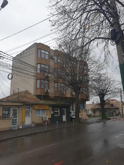 CLĂDIRE BIROURI D-P-3Et zona TROCADERO POPORULUI