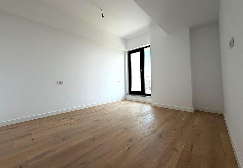 STUDIO DUBLU OFERIT SPRE VANZARE/PIPERA/LOC DE PARCARE SUPRATERAN