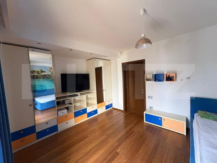 Casă de vânzare – 7 camere +teren 820 mp - Păulești