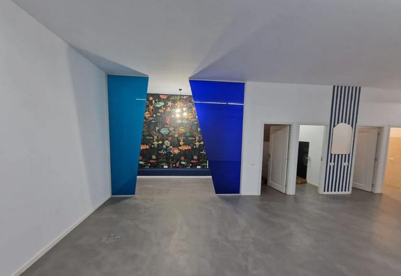Delfinariu - bd. Mamaia, spatiu comercial , 325 mp.