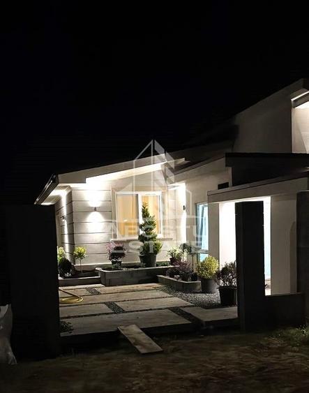 Casa de vanzare in localitatea Zimandcuz, Arad.