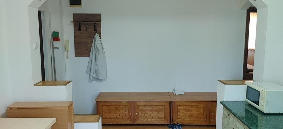 Soarelui. Decomandat. Etaj intermediar. Boxa proprie