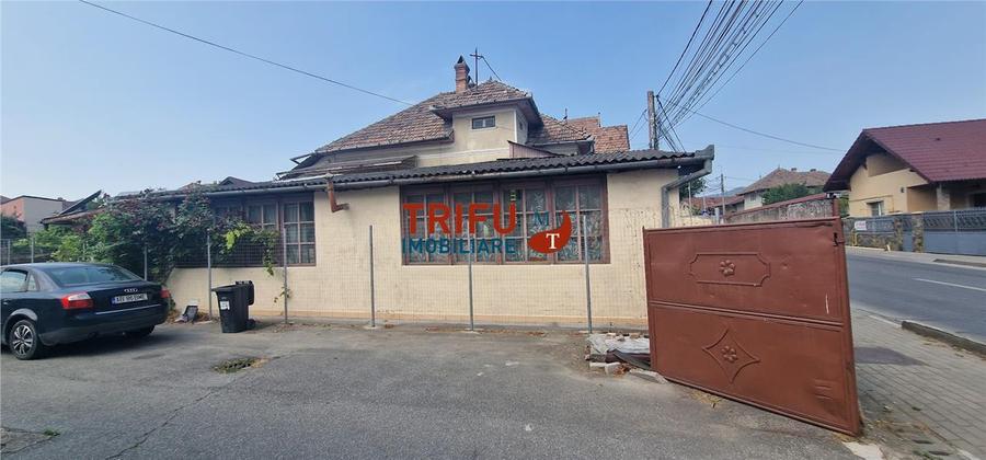 Casa 4 camere de vanzare zona Centru