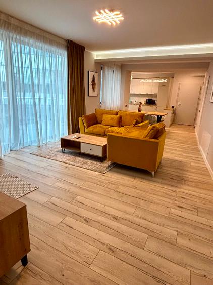 Proprietar, inchiriez ap 3 camere, apartament in vila, Piata Romana – Bd. Lascar