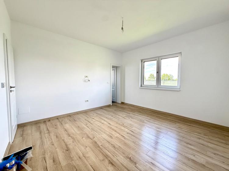 Casa individuala 4 camere, 125 mp utili, 623 mp teren - Dumbravita