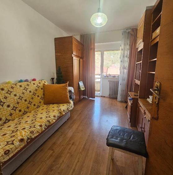 Apartament 3 camere intermediar, Racadau Tampei
