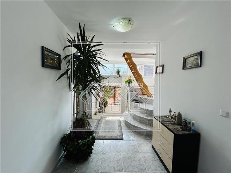 Casa individuala, teren mare, 260 mp utili, Sura Mica - 15