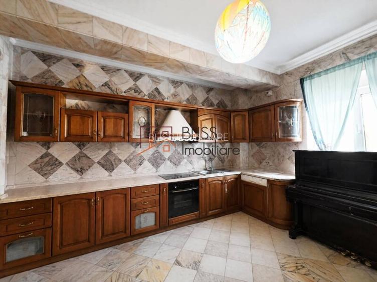 Vilă 9 Camere, Semimobilată, cu 6 Locuri de Parcare - 13