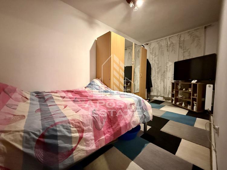 Apartament cu 3 camere de vanzare, zona Girocului, Timisoara