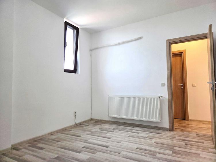 Apartament 3 camere de vânzare Gorjului