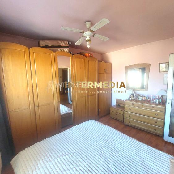 Apartament 2 camere decomandat  Cetate - 6