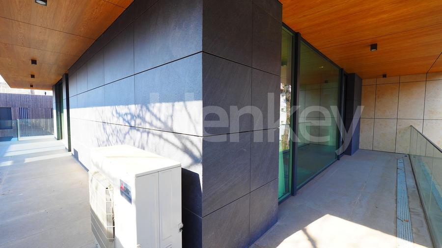 Apartament modern cu 2 camere | garaj si terasa | mobilat