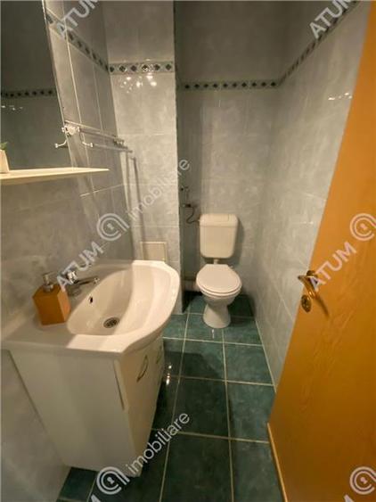 Apartament spatios 2 camere decomandate 2 balcoane si 2 bai in Sibiu