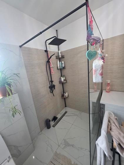 Casa complet mobilata, parter, 126 mp, 400 mp curte, zona Metro