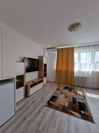 Pta Victoriei - garsoniera renovata 2018 totul nou mobilata utilata modern