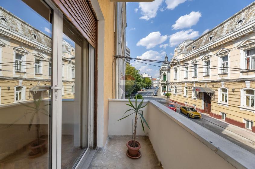 Apartament 4 camere + boxă, etaj 1, în zonă  Ultracentral