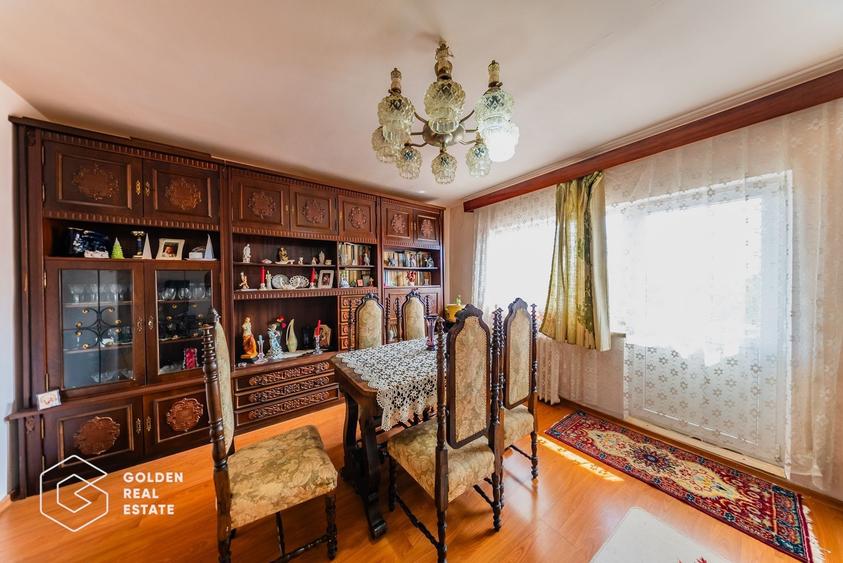 Apartament 4 camere, total decomandat, zona Miorita