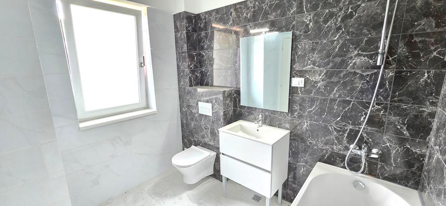 INTABULAT Apartament 3 camere decomandat, 2 bai + parcare subterana NOU