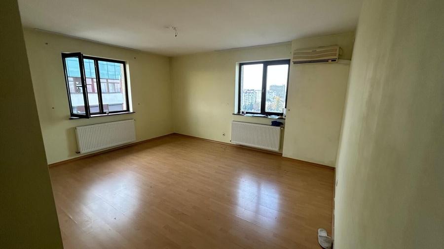 Apartament 3 camere S4 str Savinesti