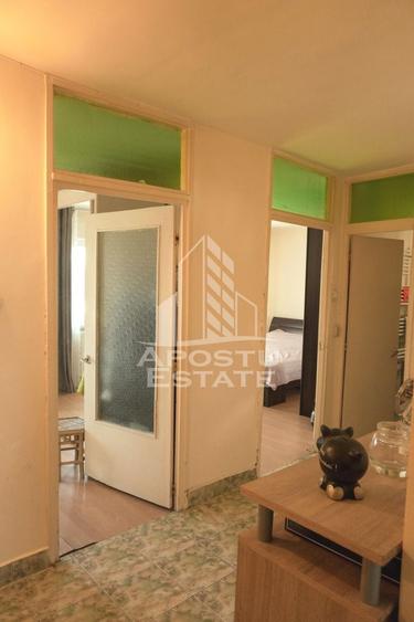 Apartament de vanzare cu 3 camere, decomandat, Bucovina, Timisoara