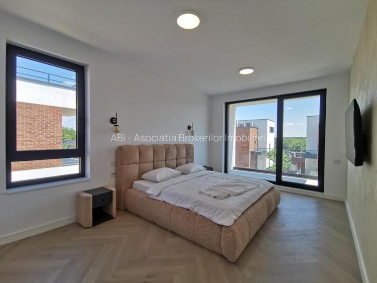 Proprietate exclusivista pe lacul Snagov 490000 euro / Chirie 2500 eu/luna - 12