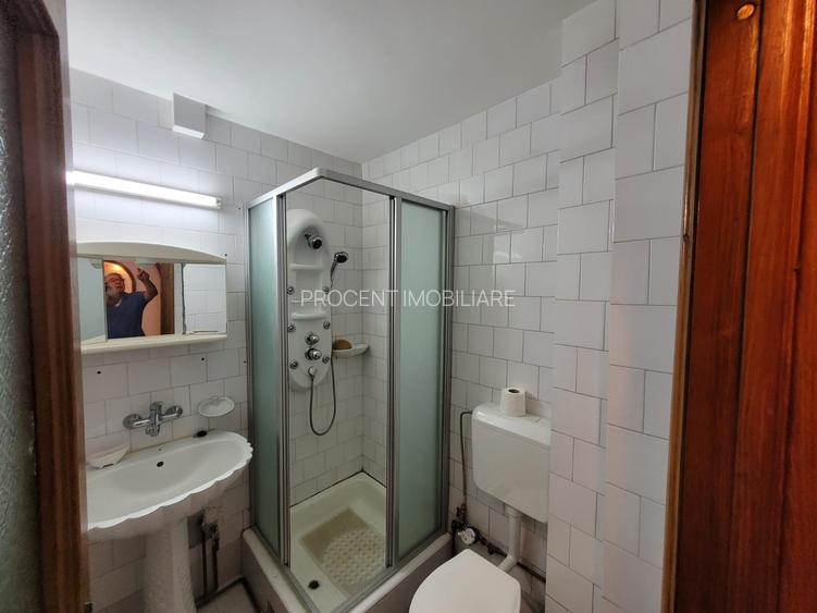 De închiriat apartament cu 4 camere - 9