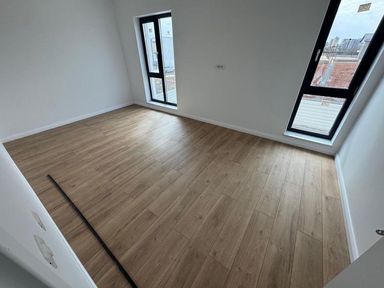 Vila exclusivista cu PISCINA, zona Liddl Tunari, 0% comision