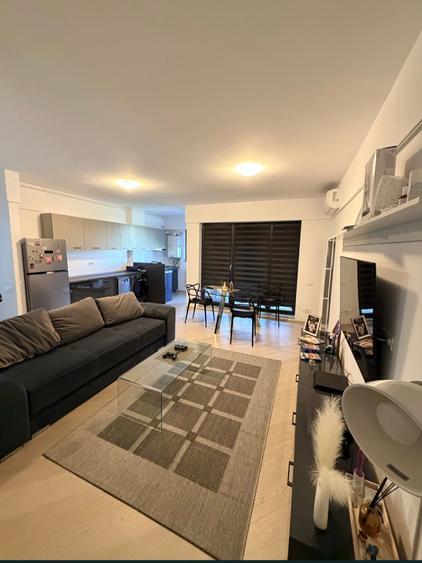 Apartament cu 3 camere și 2 băi în Tineretului Văcărești