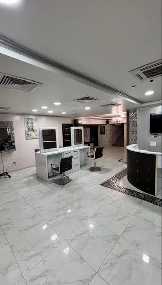 Spatiu Salon\Utilat\Mobilat\ Demisol\Militari\Zona excelenta